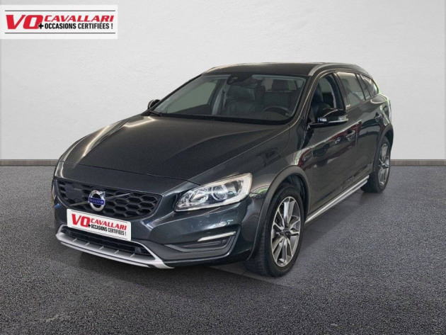 VOLVO V60 Cross Country D4 AWD 190 ch Geartronic 6 Summum