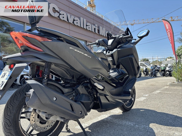 HONDA FORZA 125