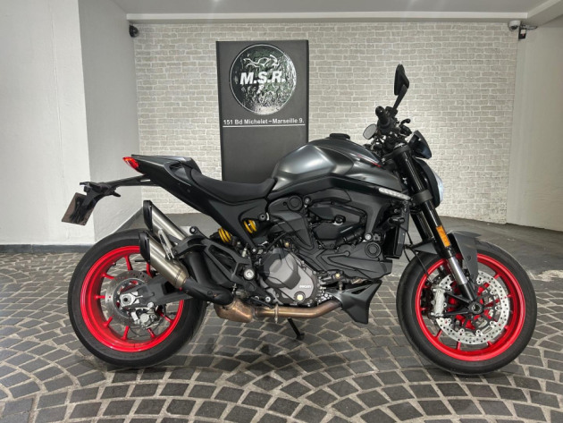 DUCATI Monster
