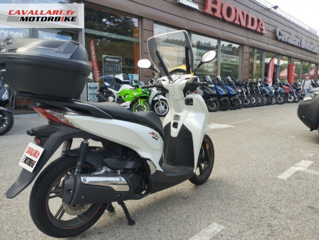 HONDA SH 300 i