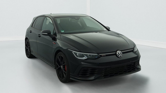 Volkswagen GOLF 8