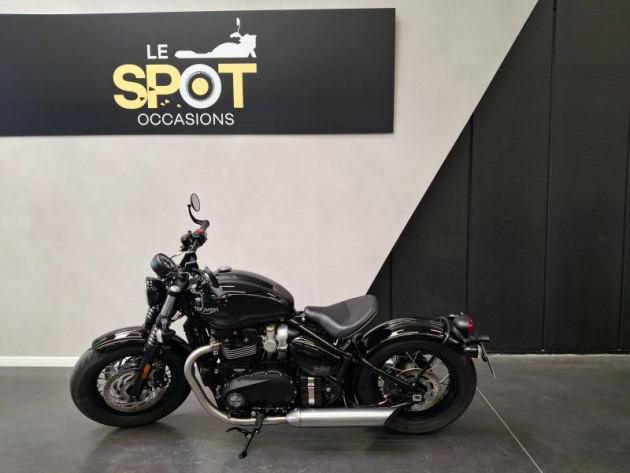 TRIUMPH Bonneville
