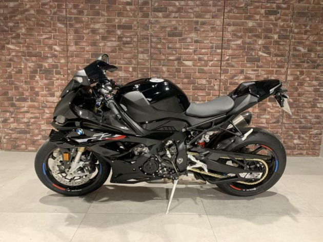 BMW S