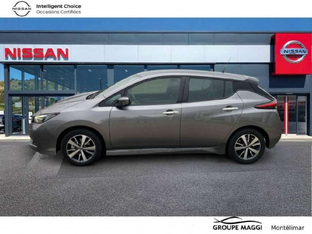 NISSAN LEAF 2021