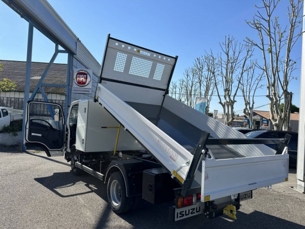 ISUZU M21 T 3.5T F